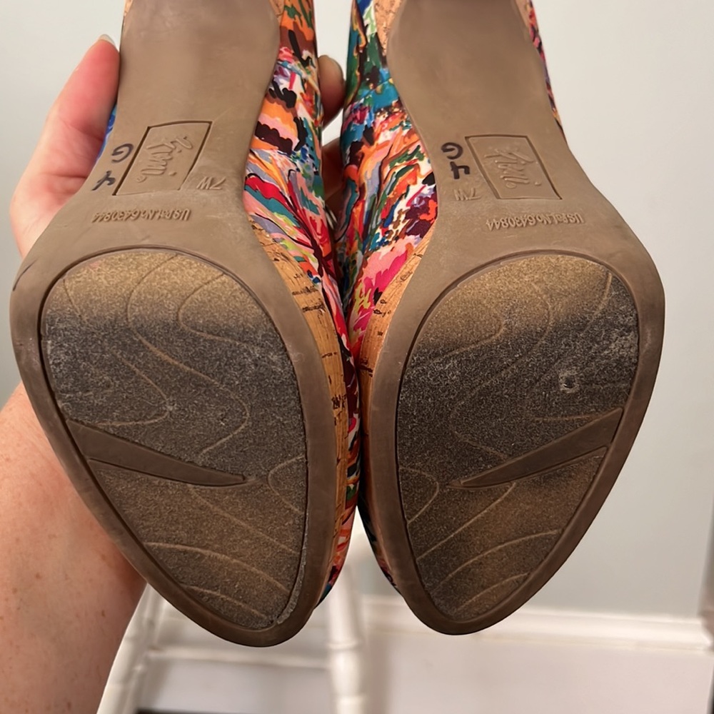 Fioni Heels - Picture 7 of 8